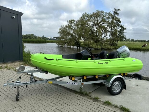 SUPER DEAL: SummerFun boat with Honda 8HP and Pega trailer